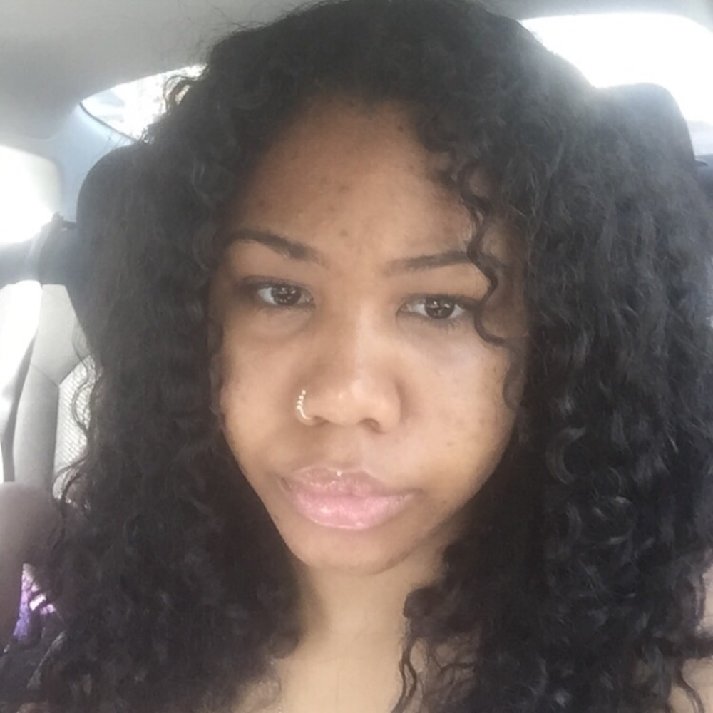 Meet your Posher, Layla